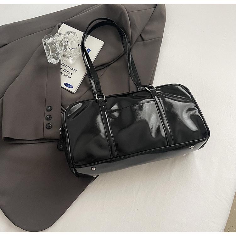 Women s 2025 Retro Large-Capacity Shoulder Tote Bag - Autumn/Winter Fashion 31*11*17 cm
Women s 2025 Retro Large-Capacity Shoulder Tote Bag - Autumn/Winter Fashion 31*11*17 cm