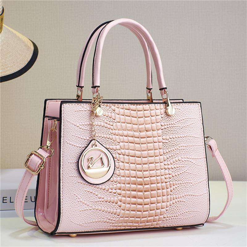 Women s Fashion Trendy Luxury Large Capacity Shoulder Crossbody Handbag
Women s Fashion Trendy Luxury Large Capacity Shoulder Crossbody Handbag