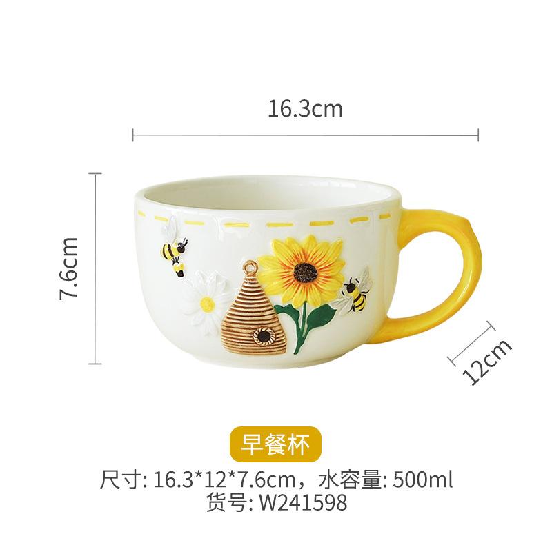 Nordic Santa Claus Ceramic Mug Creative Relief Bee Cup Couples Ceramic Drinking Vessels Home Breakfast Cup Christmas Decorations 350ML
Nordic Santa Claus Ceramic Mug Creative Relief Bee Cup Couples Ceramic Drinking Vessels Home Breakfast Cup Christmas Decorations 350ML