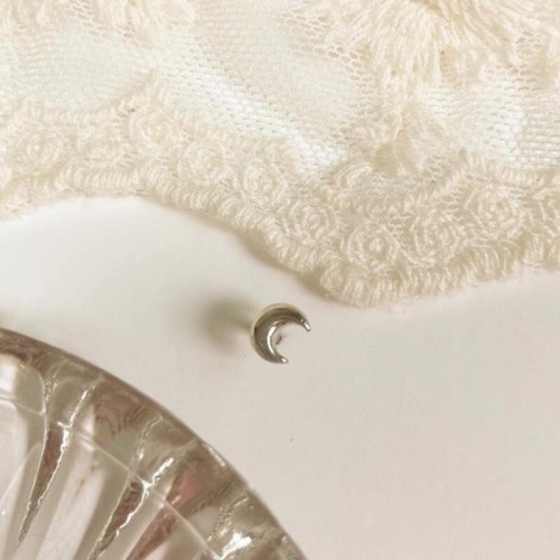 Crescent surgical piercing Bar length 6mm (standard)
Crescent surgical piercing Bar length 6mm (standard)