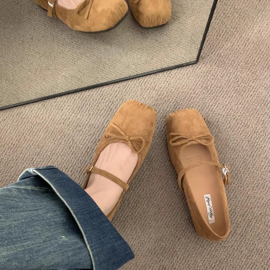 French flat-bottomed light mouth ballet silver single shoes women s shoes summer 2025 new bow red boat shoes 35 синий
French flat-bottomed light mouth ballet silver single shoes women s shoes summer 2025 new bow red boat shoes 35 синий