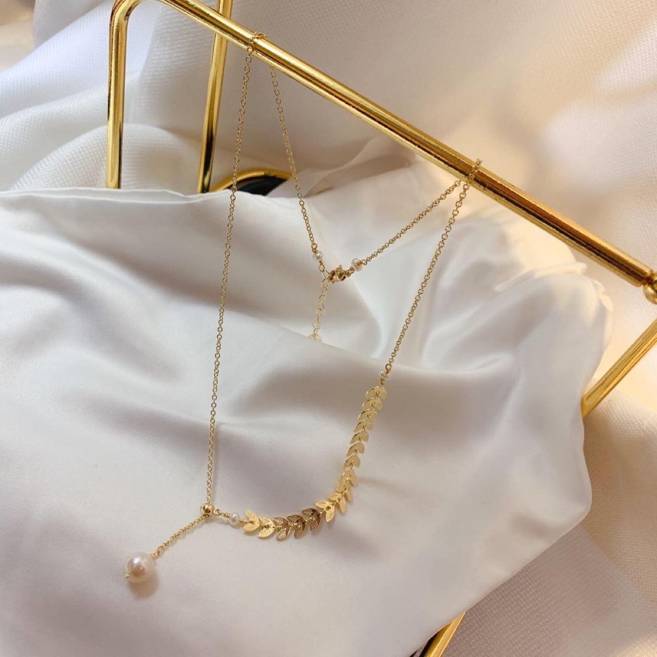 Cinnamon leaf wheat ear maple leaf/14K gold-wrapped freshwater pearl necklace pendant collarbone chain adjustable simple variety of wearing methods Natural freshwater pearl
Cinnamon leaf wheat ear maple leaf/14K gold-wrapped freshwater pearl necklace pendant collarbone chain adjustable simple variety of wearing methods Natural freshwater pearl