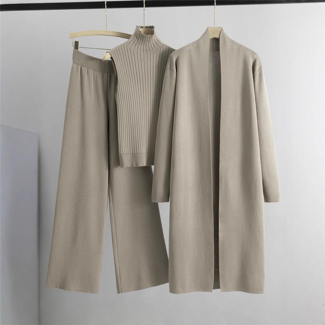 Spring & Autumn Knitted Suit: Sleeveless Vest, Cardigan, and Pants Set. One Size
Spring & Autumn Knitted Suit: Sleeveless Vest, Cardigan, and Pants Set. One Size