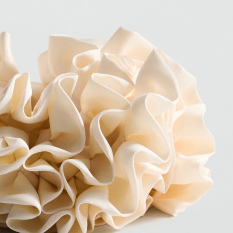 Mango MANGO WOMAN Повязка для волос CLAVEL Экрю 17071129 single type
Mango MANGO WOMAN Повязка для волос CLAVEL Экрю 17071129 single type