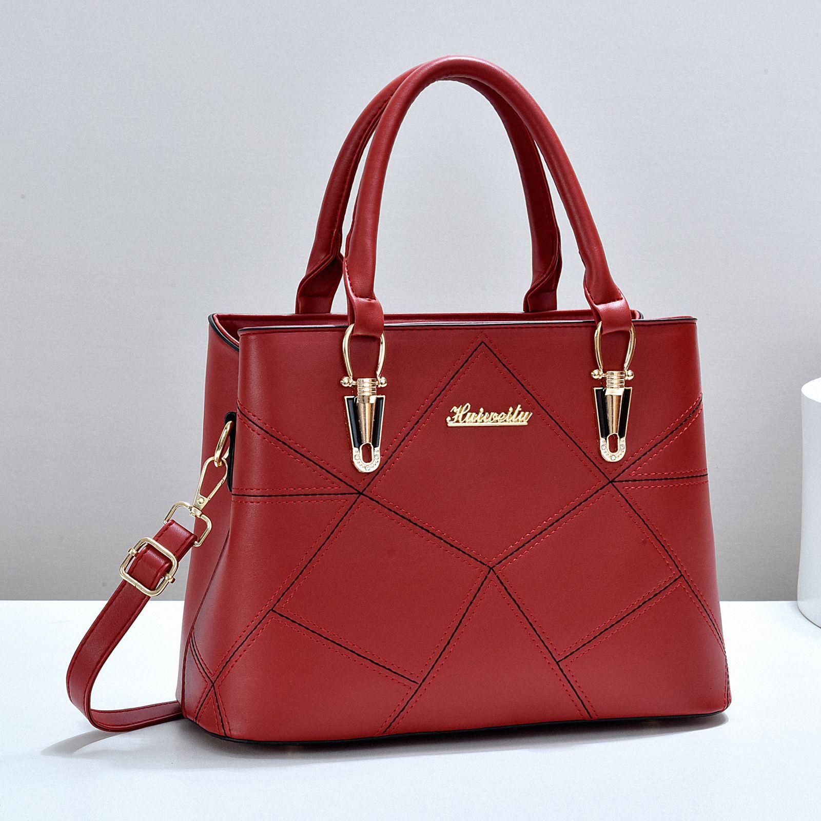 Women s Large Capacity Handbag Fashion Luxury Shoulder Crossbody Bags 30*13*22 червоний
Women s Large Capacity Handbag Fashion Luxury Shoulder Crossbody Bags 30*13*22 червоний