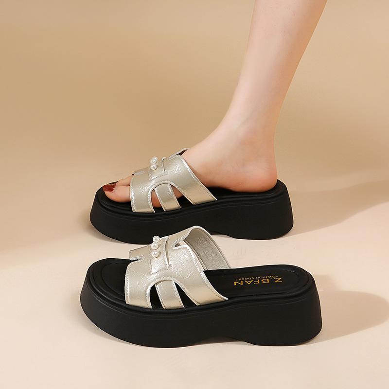 Retro slippers women s summer new thick-bottomed casual one-word drag heightening seaside beach sandals 35
Retro slippers women s summer new thick-bottomed casual one-word drag heightening seaside beach sandals 35