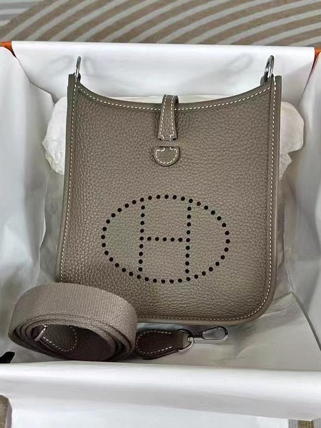 Сумка Сумка через плече Жіноча Evelyn TC Візерунок Перший шар Натуральна шкіра Преміальне Відчуття Універсальна Шкіряна Маленька сумка Сумка для телефону Сумка на плече 19x6x21
Сумка Сумка через плече Жіноча Evelyn TC Візерунок Перший шар Натуральна шкіра Преміальне Відчуття Універсальна Шкіряна Маленька сумка Сумка для телефону Сумка на плече 19x6x21