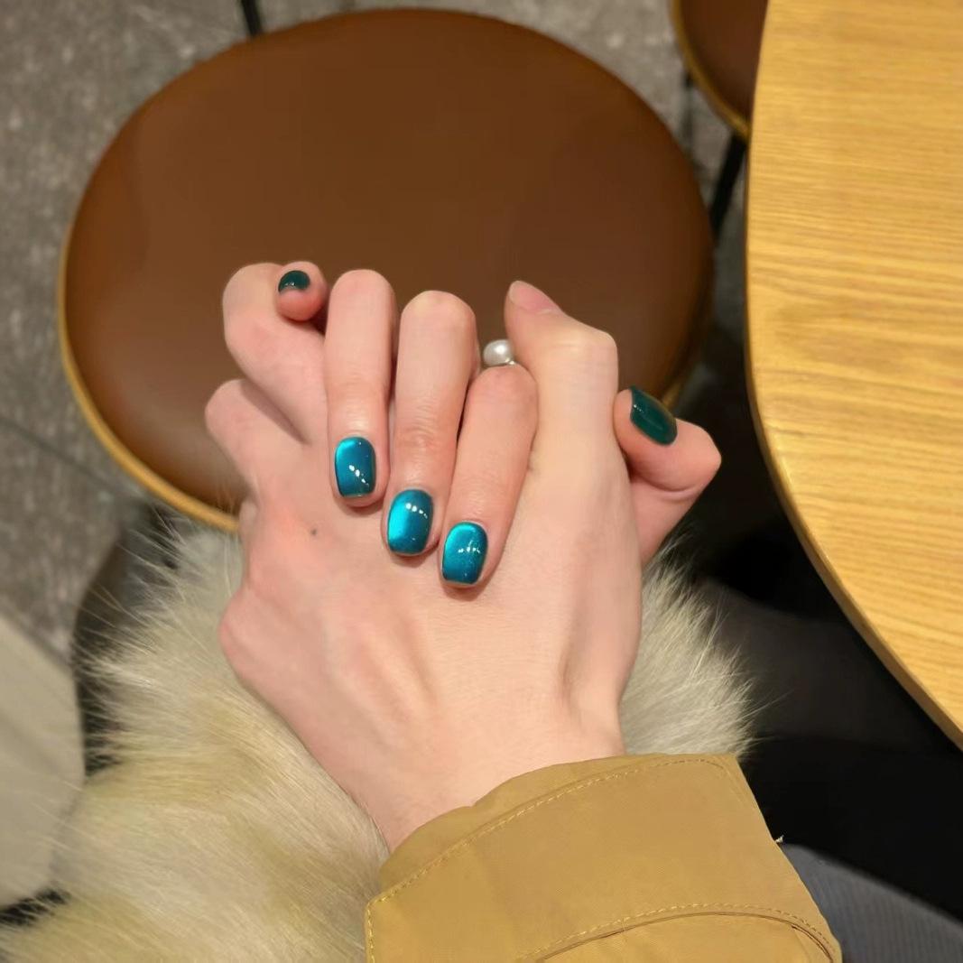 Hand-776 Cat Eye Wearable Nails - Autumn/Winter Peacock Blue Crystal Manicure, Removable and Reusable
Hand-776 Cat Eye Wearable Nails - Autumn/Winter Peacock Blue Crystal Manicure, Removable and Reusable