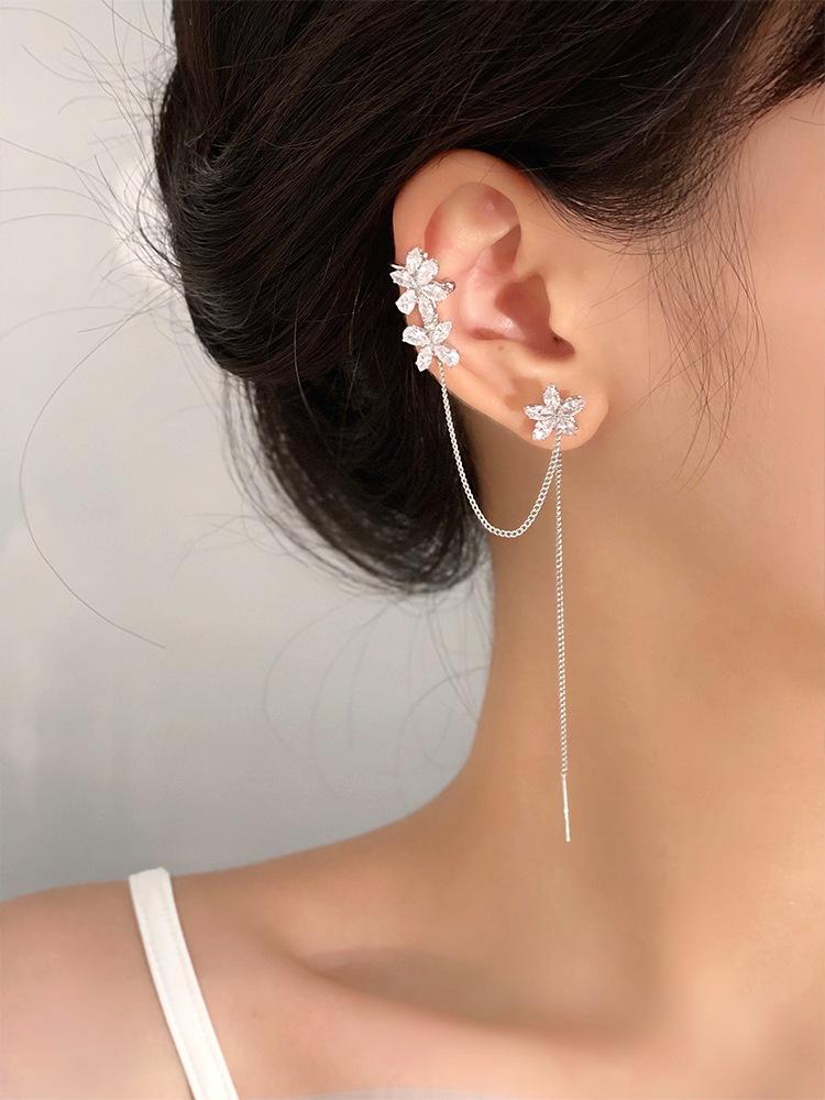 JWER New Korea Silver Color Crystal Flower Clip Earrings For Women Simple Fake Cartilage Long Tassel Ear Cuff Jewelry Gifts
JWER New Korea Silver Color Crystal Flower Clip Earrings For Women Simple Fake Cartilage Long Tassel Ear Cuff Jewelry Gifts