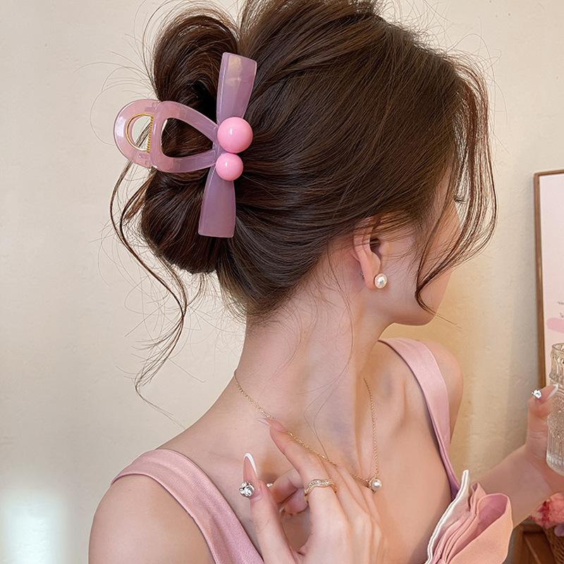 Round pearl hairpin, simple, fresh, sweet, fashionable and versatile grab clip, cute and elegant temperament hair accessories on the back of the
Round pearl hairpin, simple, fresh, sweet, fashionable and versatile grab clip, cute and elegant temperament hair accessories on the back of the
