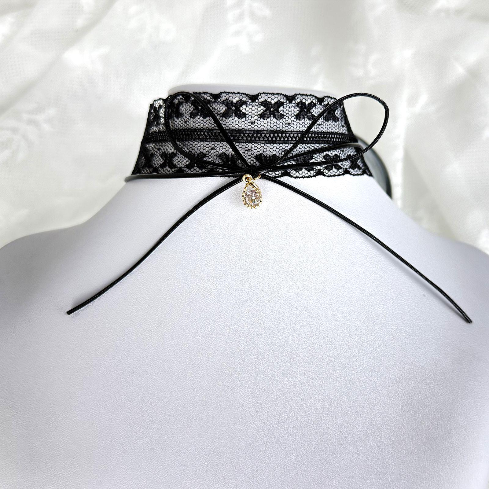 Lace Heart Necklace: 2025 Summer Trend, High-End Clavicle Chain
Lace Heart Necklace: 2025 Summer Trend, High-End Clavicle Chain