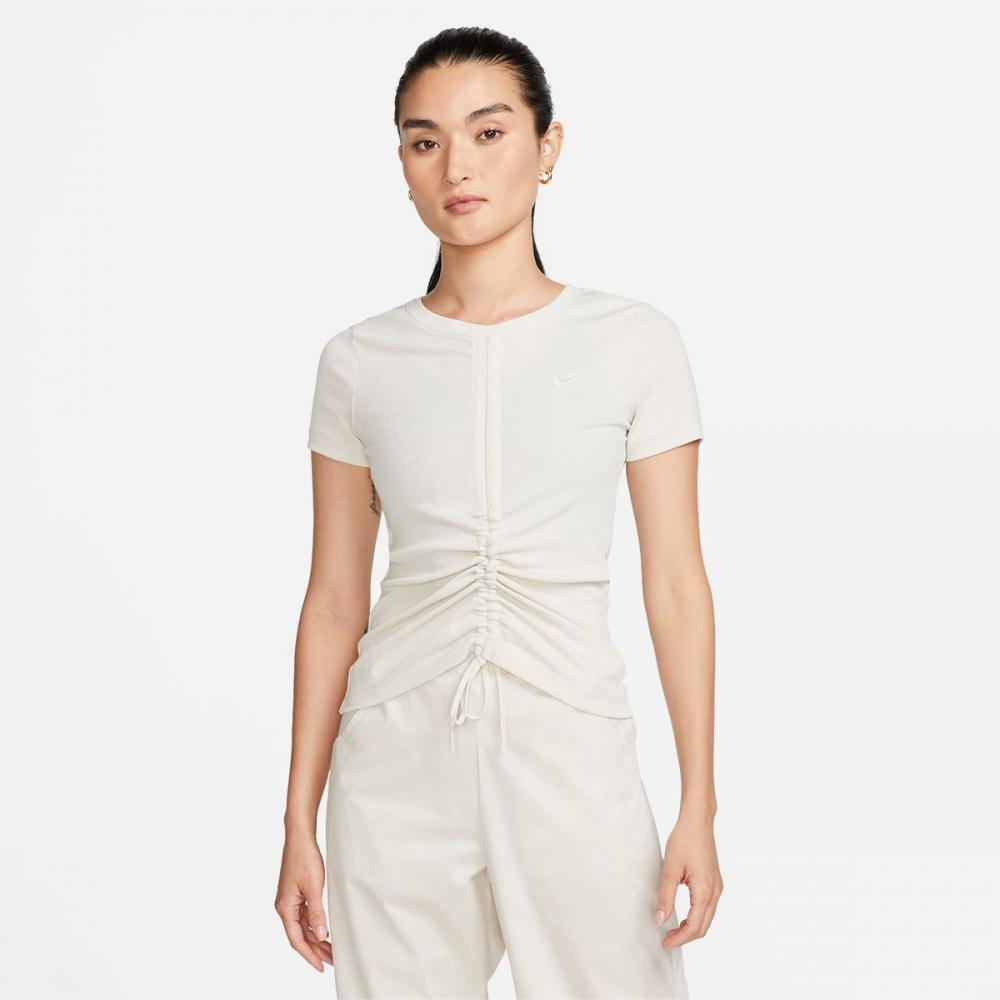 Nike Женский укороченный топ в рубчик с короткими рукавами Nike Sportswear Essentials FB8277 104 
Nike Женский укороченный топ в рубчик с короткими рукавами Nike Sportswear Essentials FB8277 104