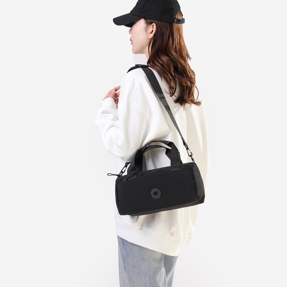 Lightweigh Women Shoulder Bag Large Capacity Fitness Bag Versatile Travel Crossbody Bag Travel чорний
Lightweigh Women Shoulder Bag Large Capacity Fitness Bag Versatile Travel Crossbody Bag Travel чорний