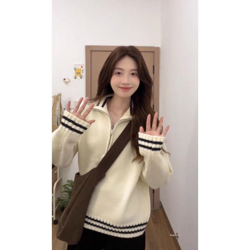 Французский Ретро Колледж Стиль Контрастные Полосы Полумолния и Лацкан Стильный Свитер Женский Осень и Зима Ленивый Стиль Трикотаж Beige White S(Suggested 37.50 kg-47.50 kg)
Французский Ретро Колледж Стиль Контрастные Полосы Полумолния и Лацкан Стильный Свитер Женский Осень и Зима Ленивый Стиль Трикотаж Beige White S(Suggested 37.50 kg-47.50 kg)