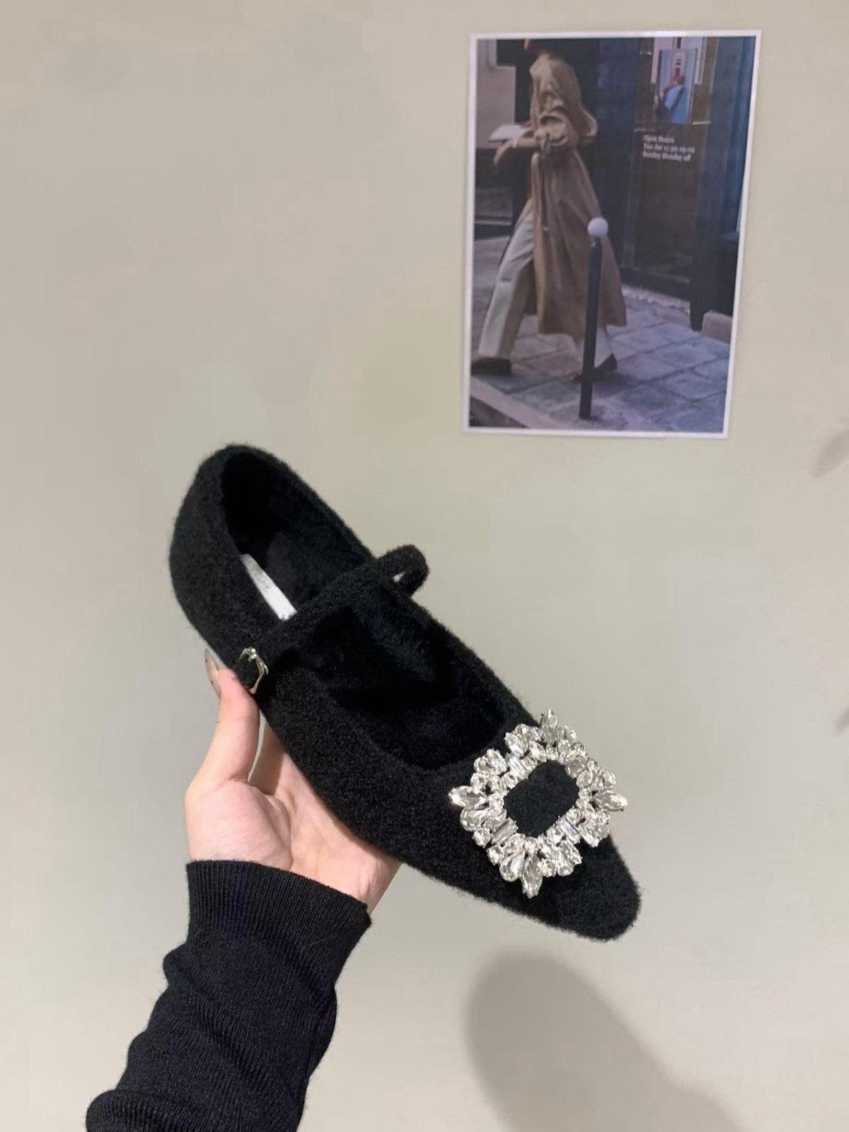 Внутреннее увеличение роста стразы замша черные одинарные туфли женская обувь 2024 осень и зима с юбкой плюшевые Мэри Джейн пушистые туфли 40 чёрный
Внутреннее увеличение роста стразы замша черные одинарные туфли женская обувь 2024 осень и зима с юбкой плюшевые Мэри Джейн пушистые туфли 40 чёрный