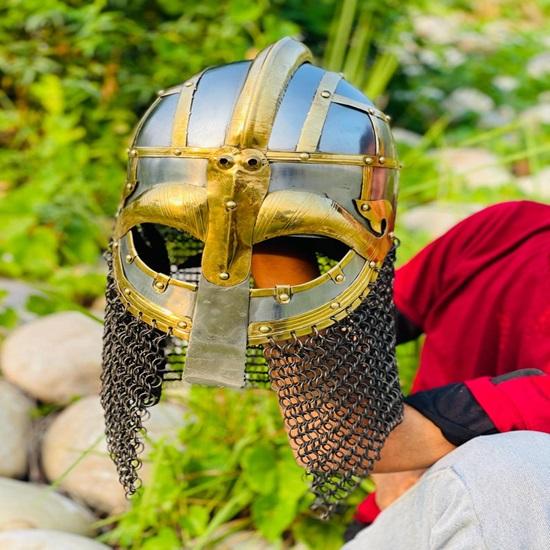 Шлем Медузы Вандала Кольчужный шлем викинга из стали и латуни Шлем норвежского воина Идеально для косплея Лучший подарок Шлем
Шлем Медузы Вандала Кольчужный шлем викинга из стали и латуни Шлем норвежского воина Идеально для косплея Лучший подарок Шлем