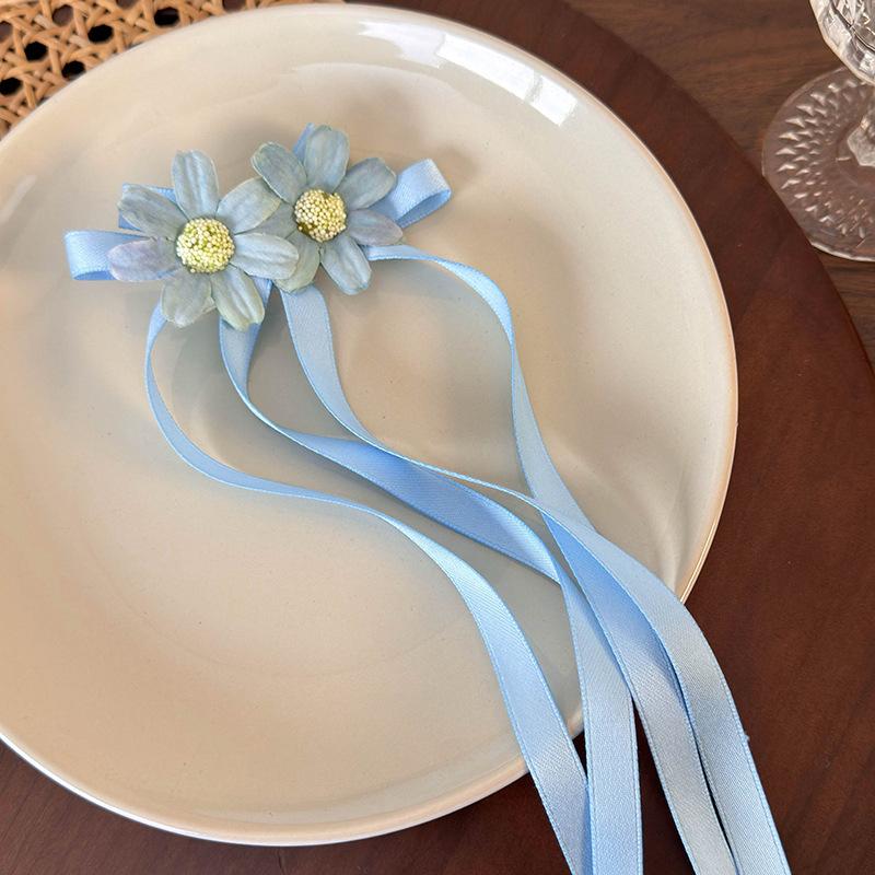 Новая маленькая свежая заколка для волос с бантиком и лентой в форме ромашки. Милая маленькая заколка для хвоста с двойным хвостом для маленькой девочки, головной убор с боковой клипсой. синий
Новая маленькая свежая заколка для волос с бантиком и лентой в форме ромашки. Милая маленькая заколка для хвоста с двойным хвостом для маленькой девочки, головной убор с боковой клипсой. синий