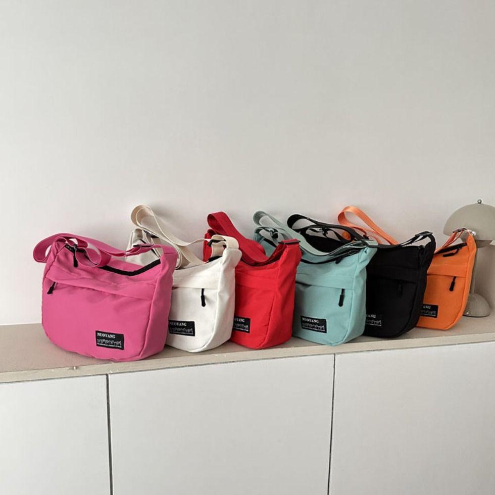 Underarm Bag Canvas Dumpling Bag Large Capacity Sports Crossbody Bag Oxford Shoulder Bag Outdoor чорний
Underarm Bag Canvas Dumpling Bag Large Capacity Sports Crossbody Bag Oxford Shoulder Bag Outdoor чорний