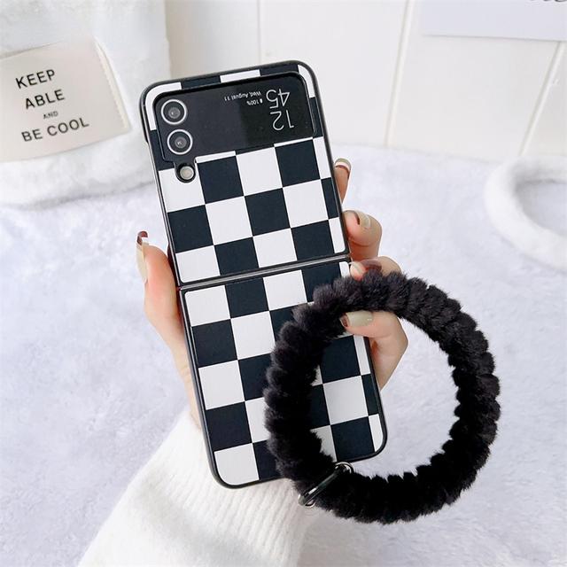 Милый цветной сетчатый меховой браслет чехол для телефона Samsung Galaxy Z Flip 3 4 Модный силиконовый чехол для Z Flip3 Flip4 Защитный чехол For-Z Flip 4
Милый цветной сетчатый меховой браслет чехол для телефона Samsung Galaxy Z Flip 3 4 Модный силиконовый чехол для Z Flip3 Flip4 Защитный чехол For-Z Flip 4