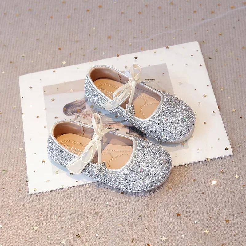 Girls Princess Shoes Round Toes Sweet Bows New Kids Dance Shoes Shiny Sequins Children Flats Pu Non-slip Performance Shoes 26
Girls Princess Shoes Round Toes Sweet Bows New Kids Dance Shoes Shiny Sequins Children Flats Pu Non-slip Performance Shoes 26