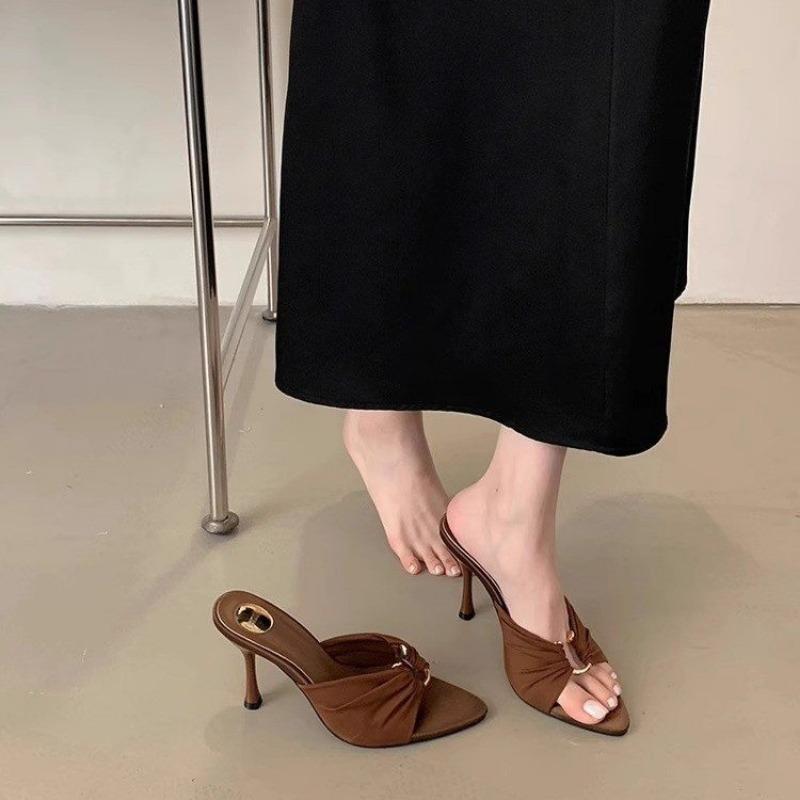 High heels women s summer new pleated metal buckle temperament pointed open-toed sandals sexy stiletto slippers 40 хаки
High heels women s summer new pleated metal buckle temperament pointed open-toed sandals sexy stiletto slippers 40 хаки