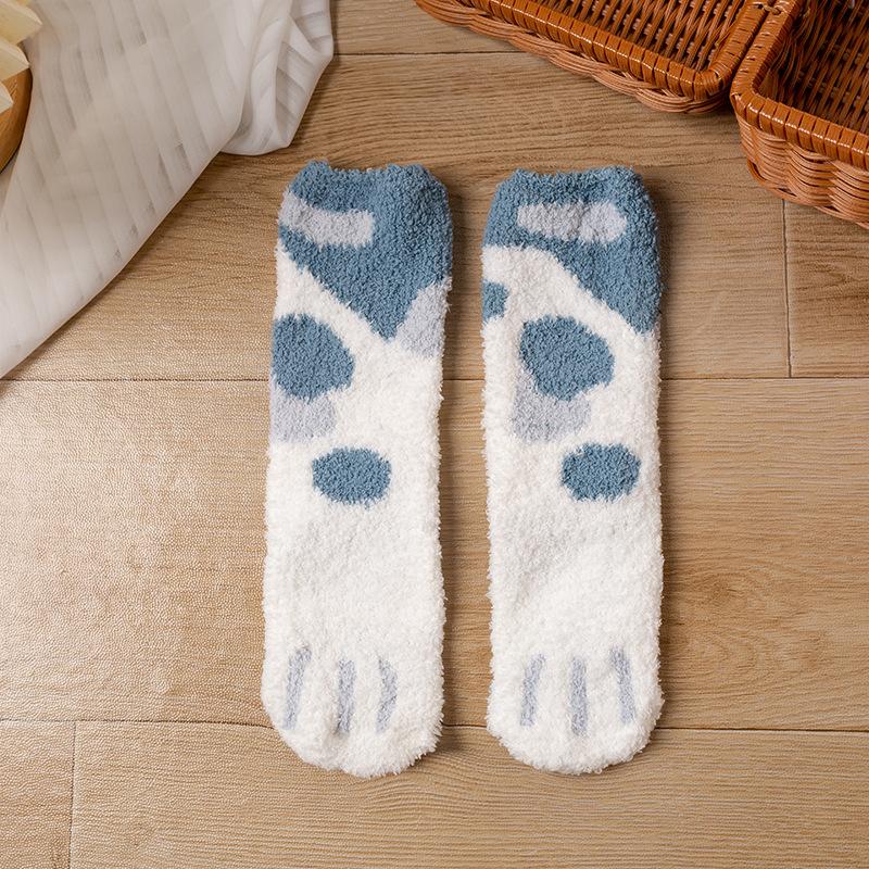 Женские зимние новые утолщенные полосатые носки-трубы для сна с кошачьими лапками 1 pair
Женские зимние новые утолщенные полосатые носки-трубы для сна с кошачьими лапками 1 pair