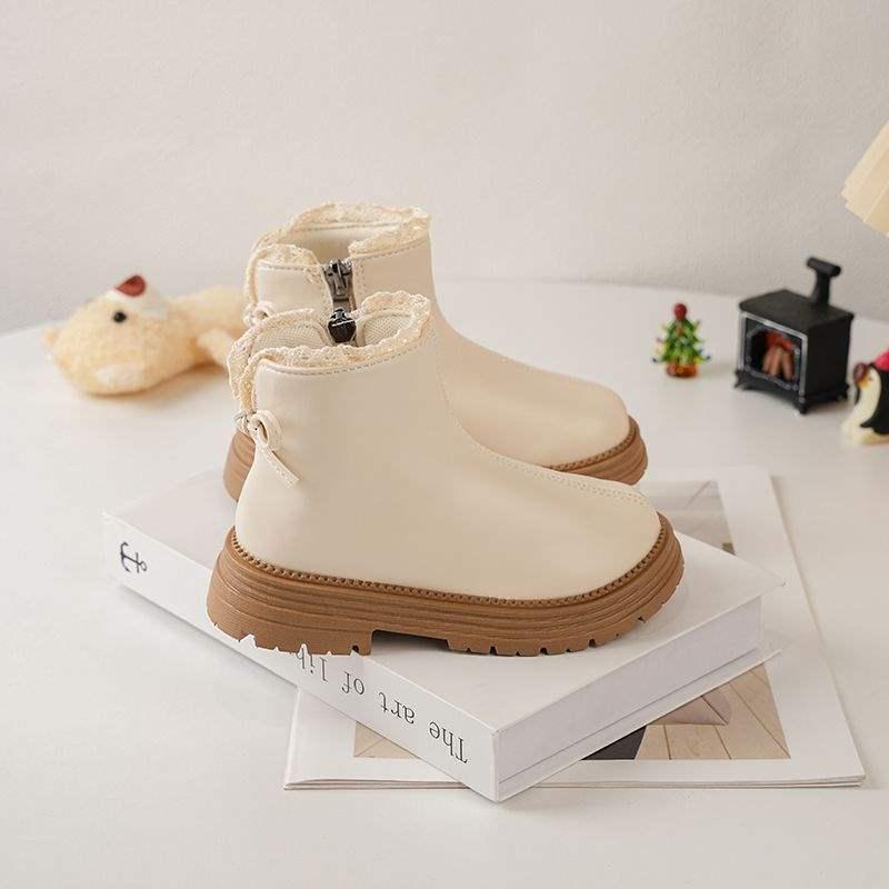 Kids Fleece-Lined Dr. Martens Style Leather Winter Boots - Soft Sole, Short, 2025 Autumn/Winter Collection Size 36 - Inner Length 22.6cm
Kids Fleece-Lined Dr. Martens Style Leather Winter Boots - Soft Sole, Short, 2025 Autumn/Winter Collection Size 36 - Inner Length 22.6cm