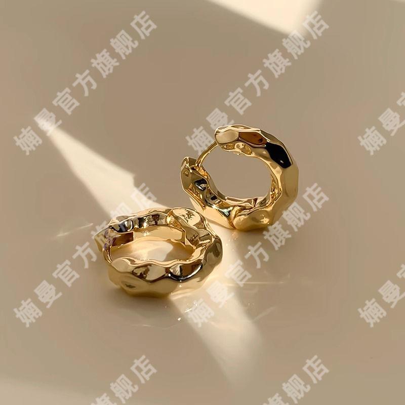 2025 Trendy Women s 925 Silver Needle Metal Stud Earrings - Elegant Internet Celebrity Style золотий
2025 Trendy Women s 925 Silver Needle Metal Stud Earrings - Elegant Internet Celebrity Style золотий