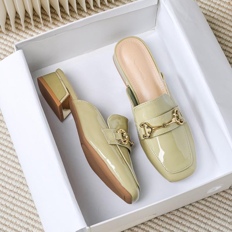 Coarse heel bag head slippers women s spring new outer wear high-end sense versatile lazy drag half tray large size 43 чорний
Coarse heel bag head slippers women s spring new outer wear high-end sense versatile lazy drag half tray large size 43 чорний