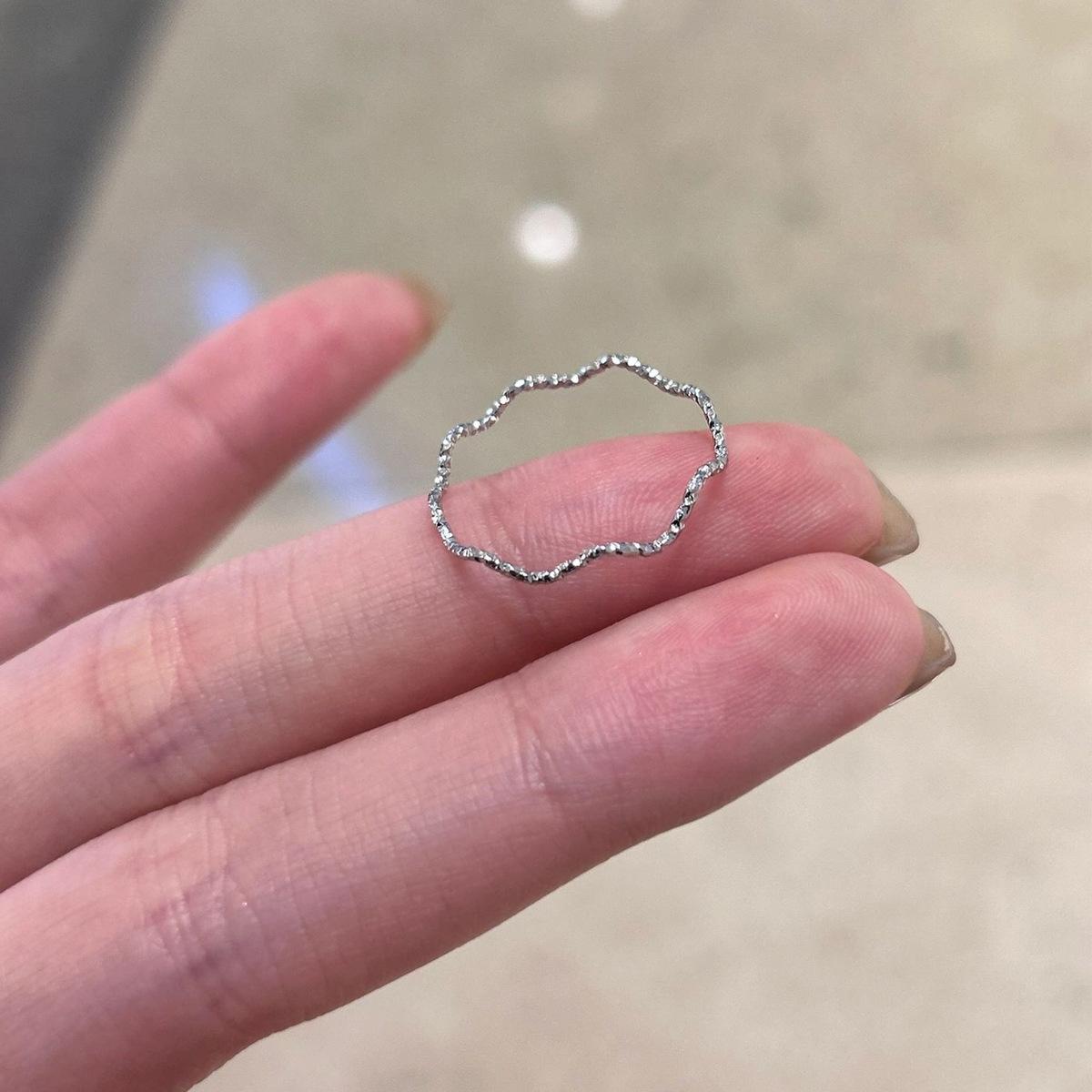 Женское кольцо из титановой стали высокого класса с кованой фактурой - Легкая роскошь, не тускнеющее кольцо на указательный палец Size 9
Женское кольцо из титановой стали высокого класса с кованой фактурой - Легкая роскошь, не тускнеющее кольцо на указательный палец Size 9