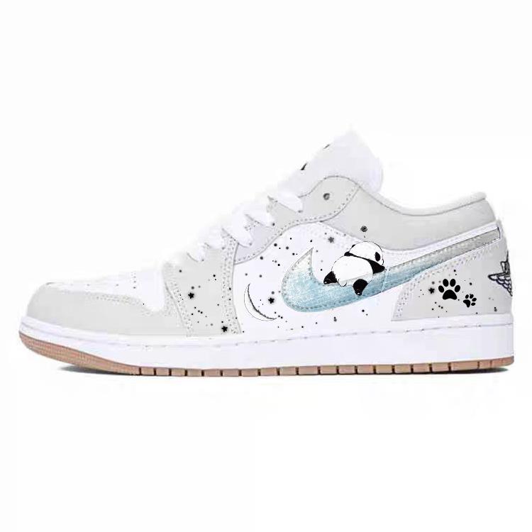Jordan Air Jordan 1 Vintage Basketball Shoes Unisex Low Top White/Gray 553558-146(Team366-) 40.5
Jordan Air Jordan 1 Vintage Basketball Shoes Unisex Low Top White/Gray 553558-146(Team366-) 40.5