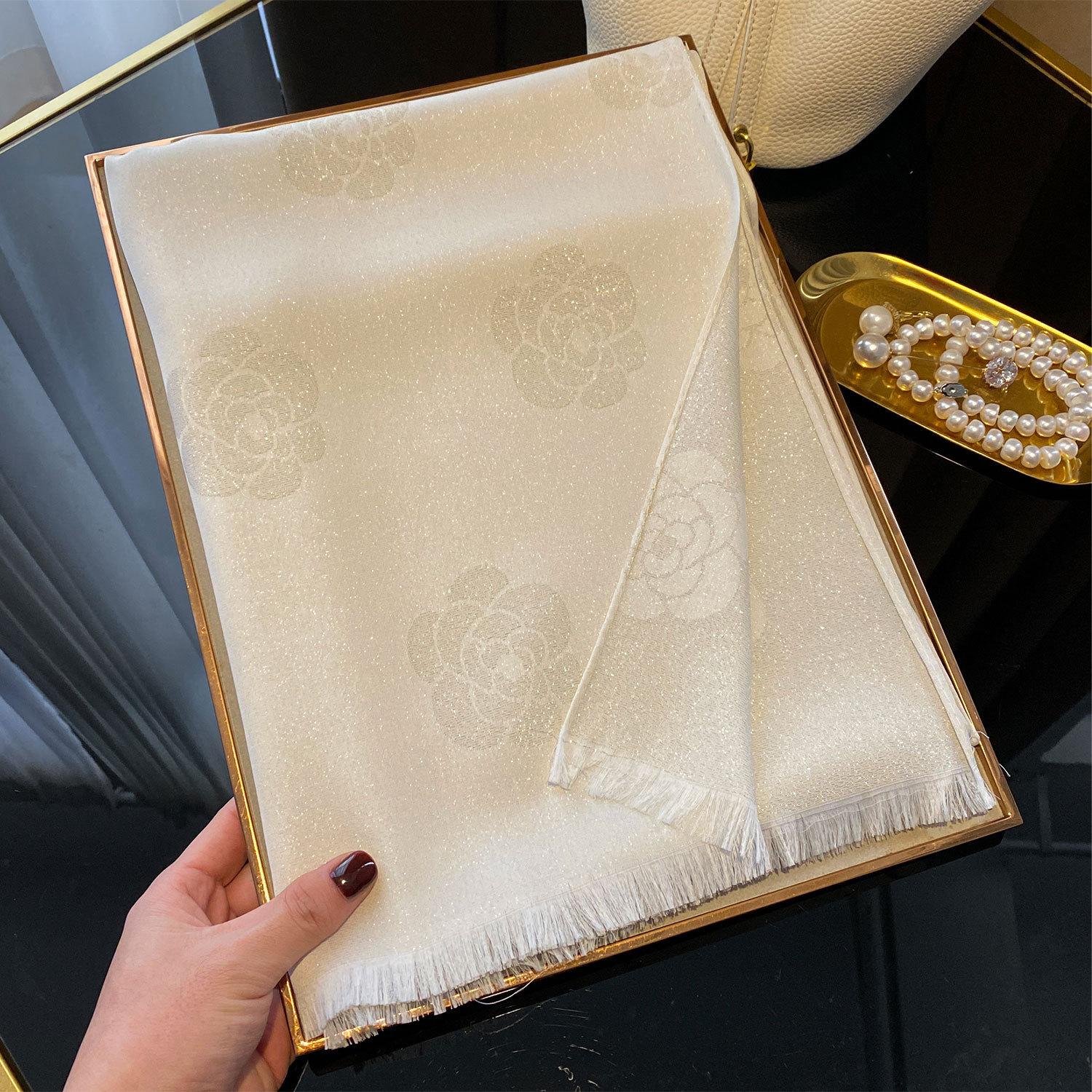 Simulated Silk Printed Scarf for Women Fashionable and High-end Camellia Versatile Travel Shawl, Tianshi Cotton Scarf for Women 200*70CM
Simulated Silk Printed Scarf for Women Fashionable and High-end Camellia Versatile Travel Shawl, Tianshi Cotton Scarf for Women 200*70CM