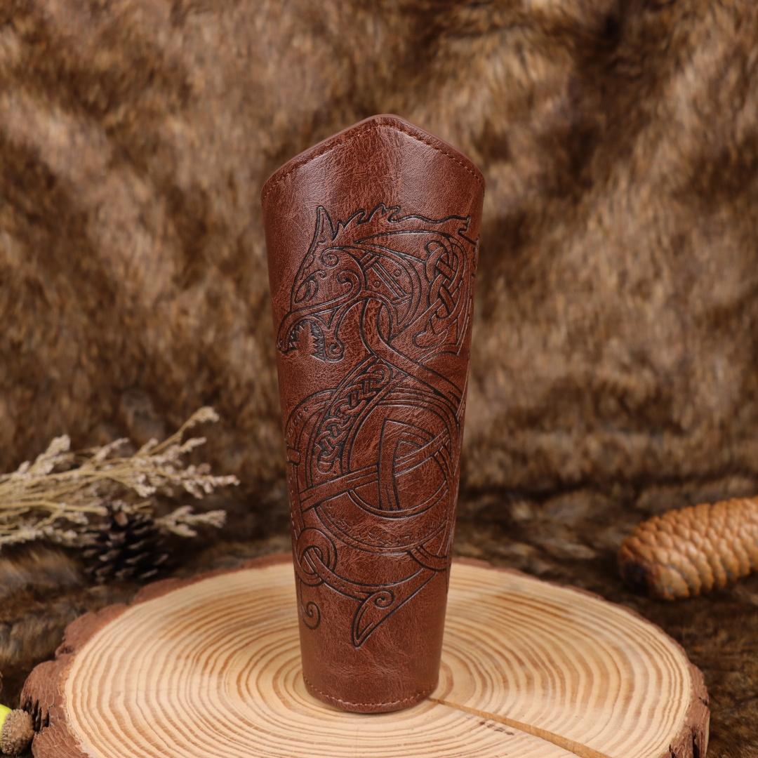 Викингские наручи Средневековые кожаные доспехи для рук Наруч Кожаная перчатка Напульсник Панк Защита рук На шнуровке Наручи Перчатки для мужчин женщин one size
Викингские наручи Средневековые кожаные доспехи для рук Наруч Кожаная перчатка Напульсник Панк Защита рук На шнуровке Наручи Перчатки для мужчин женщин one size