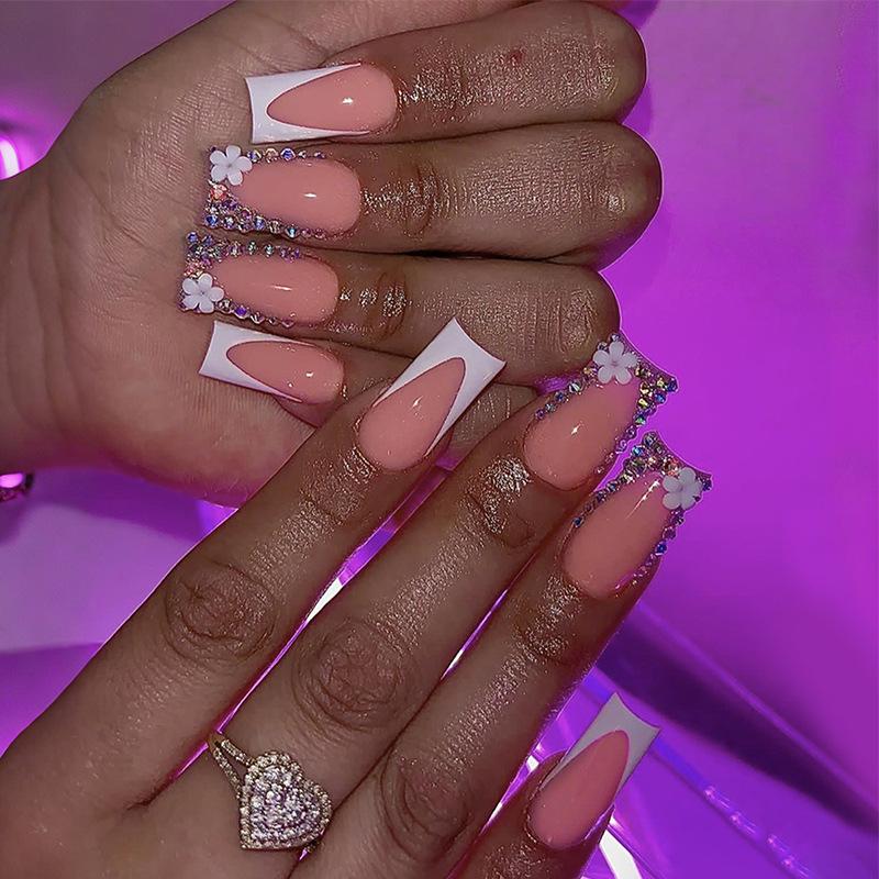 24-Piece French Rhinestone Flower Nail Art Set - Removable Long Tube Wearable False Nails
24-Piece French Rhinestone Flower Nail Art Set - Removable Long Tube Wearable False Nails