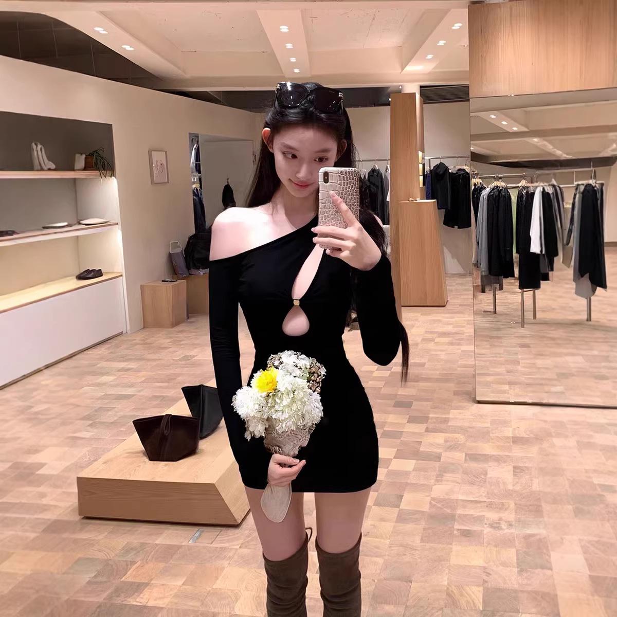 TZ7339 Black One-Shoulder Cut-Out Sexy Slimming Short Dress Small чёрный
TZ7339 Black One-Shoulder Cut-Out Sexy Slimming Short Dress Small чёрный