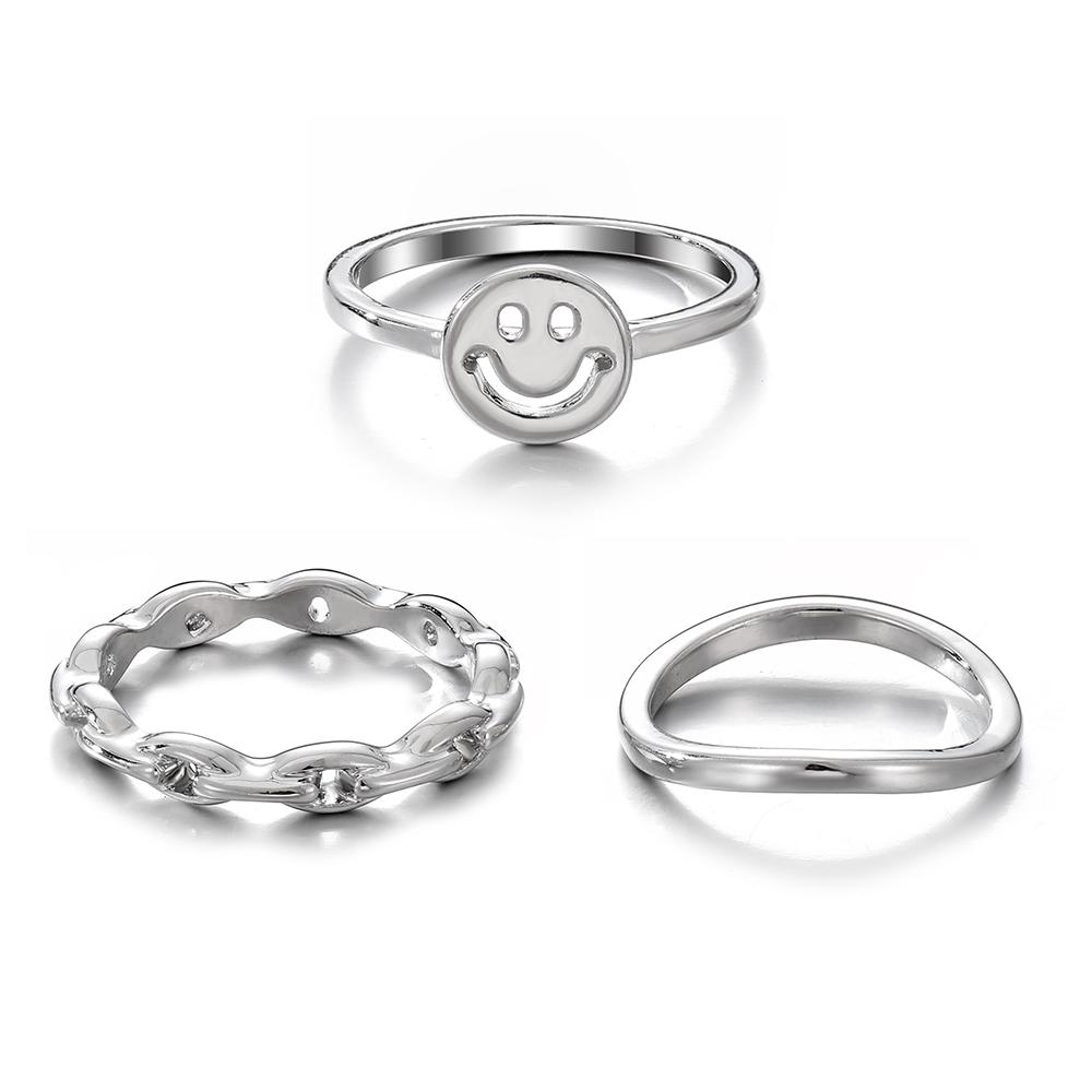 2023 Новая мода пара кольцо из трех частей набор полых колец со смайликом комбинированное элегантное модное кольцо для девочек изысканный подарочный комплект ювелирных изделий слоновая кость
2023 Новая мода пара кольцо из трех частей набор полых колец со смайликом комбинированное элегантное модное кольцо для девочек изысканный подарочный комплект ювелирных изделий слоновая кость