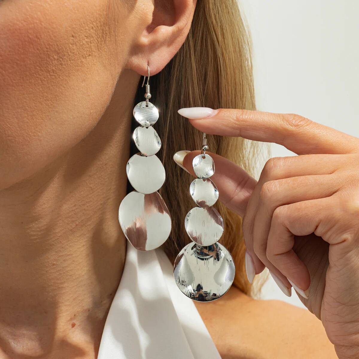 SHIXIN Elegant Alloy Sequins Tassels Long Drop Earrings for Women Sexy Luxury Geometric Round Pendant Earrings Party Jewelry New
SHIXIN Elegant Alloy Sequins Tassels Long Drop Earrings for Women Sexy Luxury Geometric Round Pendant Earrings Party Jewelry New