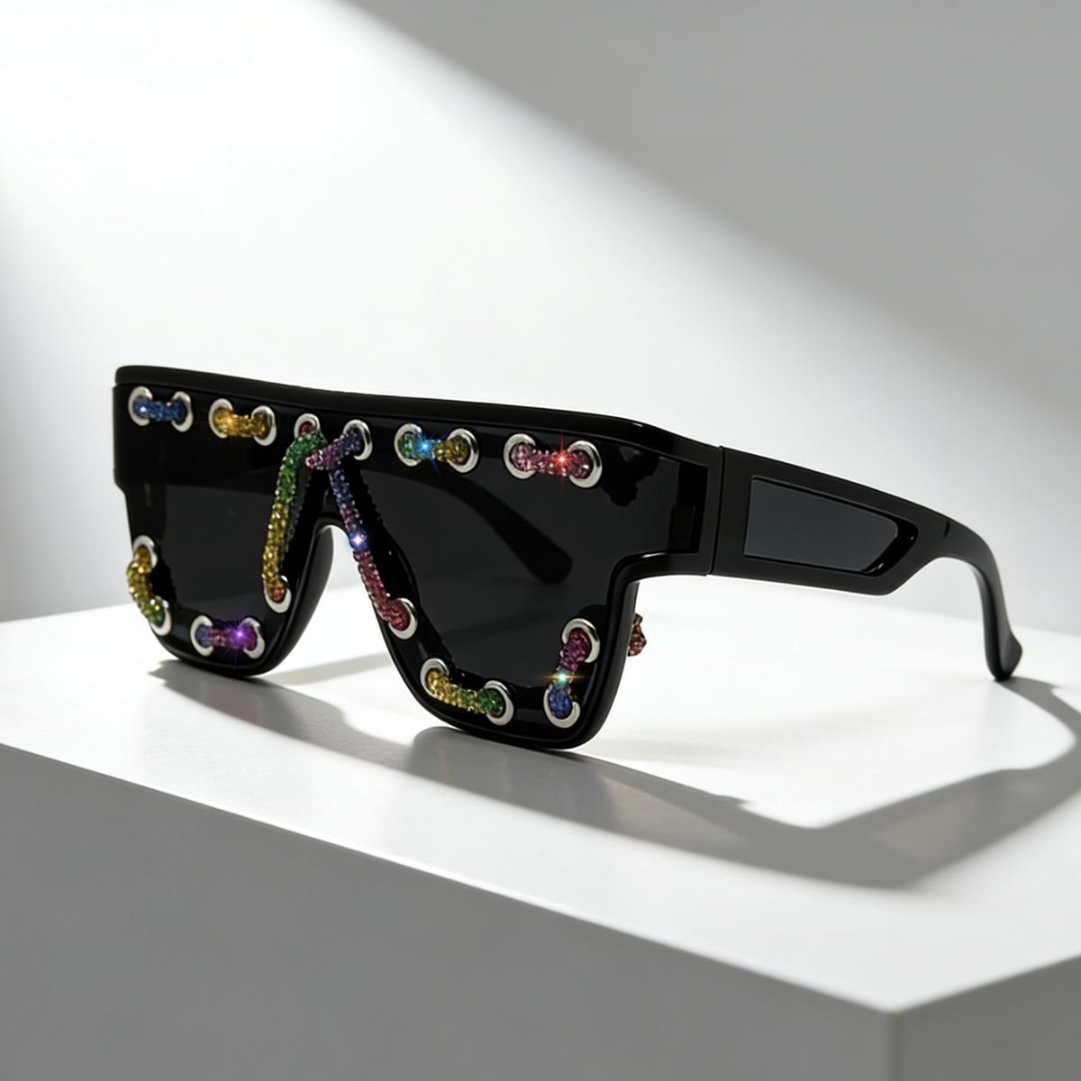 y2k Oversized Square Sunglasses for Women Men Bling Rhinestone Decor Streewear Punk Statement Eyewear Trendy Fashion Shades
y2k Oversized Square Sunglasses for Women Men Bling Rhinestone Decor Streewear Punk Statement Eyewear Trendy Fashion Shades