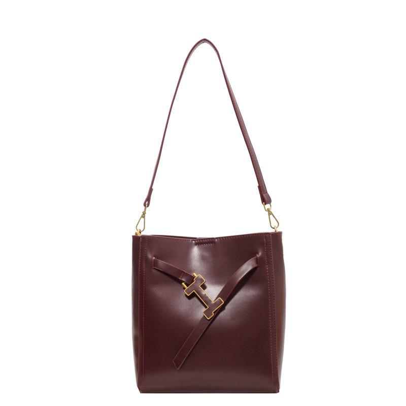 Vintage Shoulder Bag With Spacious Interior Black Brown Coffee Wine Red червоний
Vintage Shoulder Bag With Spacious Interior Black Brown Coffee Wine Red червоний