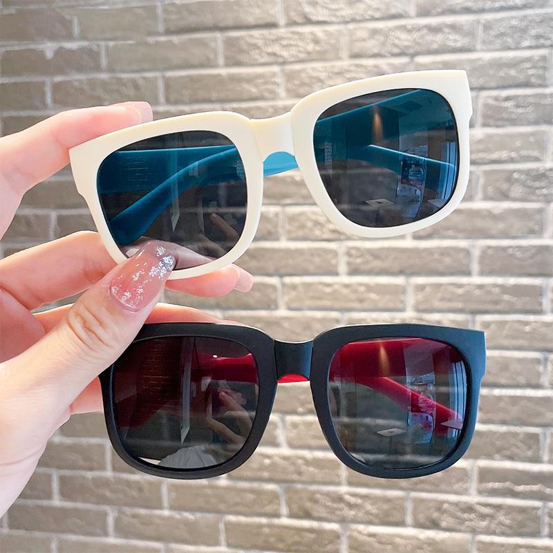 Fashion Folding Kids Sunglasses Flexible Outdoor UV400 Square Boys Girl Baby Shades Eyeglasses Luxury Foldable Children Eyewear
Fashion Folding Kids Sunglasses Flexible Outdoor UV400 Square Boys Girl Baby Shades Eyeglasses Luxury Foldable Children Eyewear