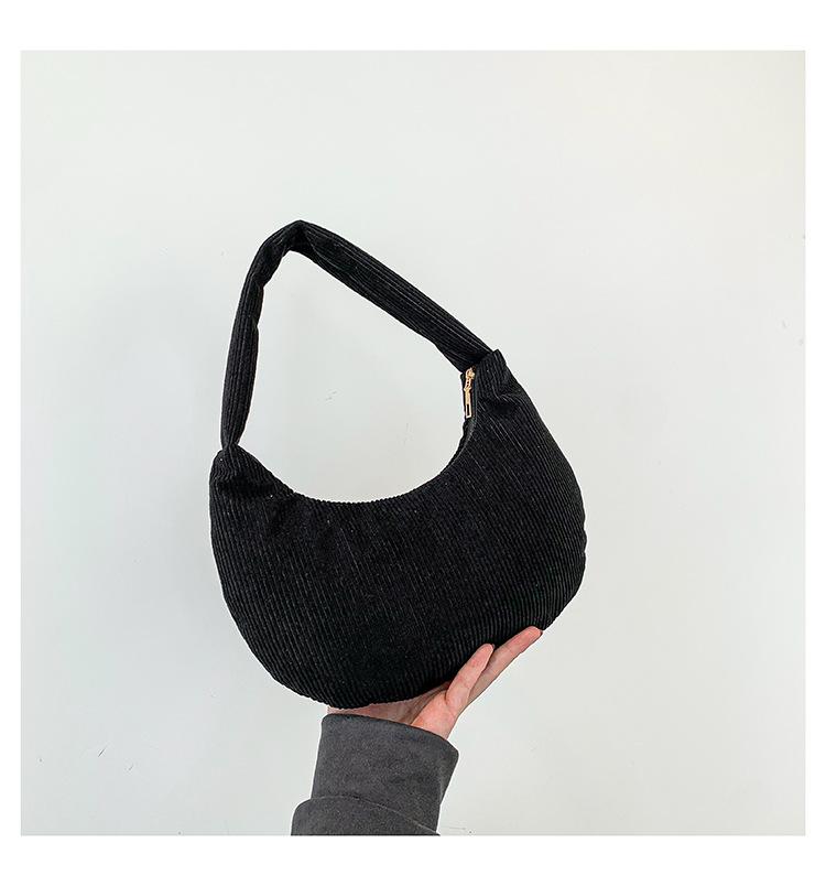 Повседневная сумка 2024 года, новая тенденция осени, сумка-мессенджер в иностранном стиле, популярная простая сумка через плечо, простая повседневная сумка чёрный
Повседневная сумка 2024 года, новая тенденция осени, сумка-мессенджер в иностранном стиле, популярная простая сумка через плечо, простая повседневная сумка чёрный