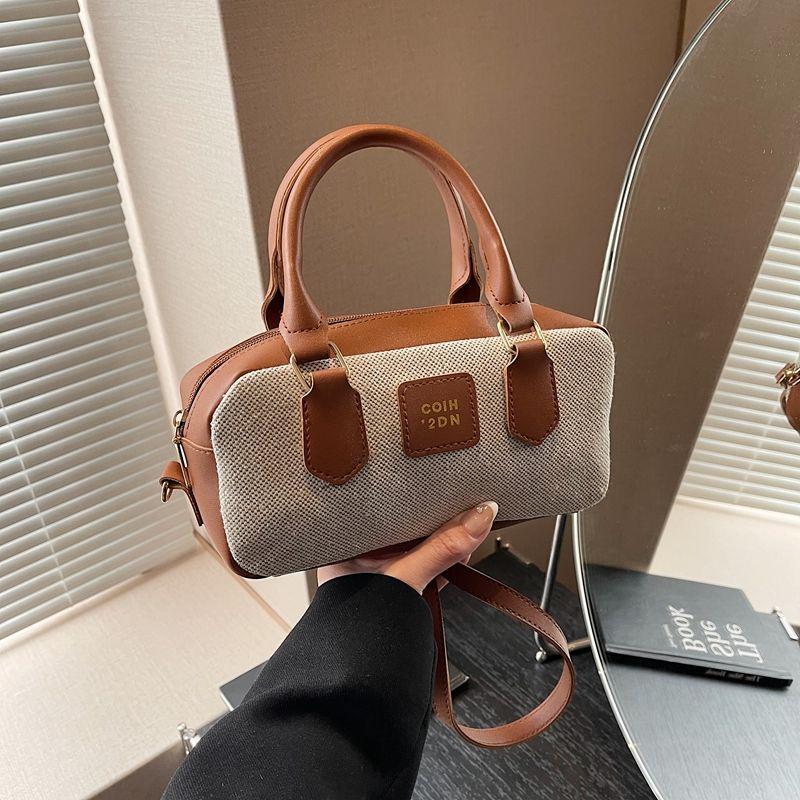 Fashion Retro Small Shoulder Bag Women s Original Crossbody Bag Ladies Handle Bag Underarm Bag Light Luxury Canvas PU
Fashion Retro Small Shoulder Bag Women s Original Crossbody Bag Ladies Handle Bag Underarm Bag Light Luxury Canvas PU