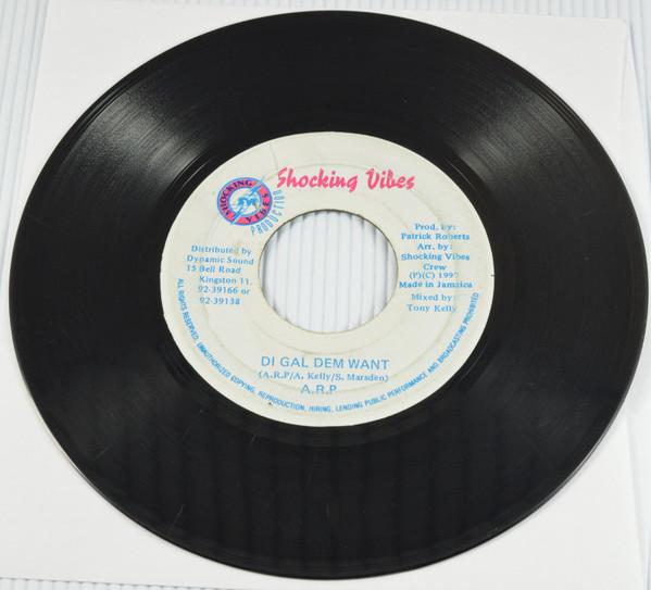 7inch Record A.R.P. - Di Gal Dem Want NONE Shocking Vibes 1997 Jamaica Reggae, Ska & Dub Used
7inch Record A.R.P. - Di Gal Dem Want NONE Shocking Vibes 1997 Jamaica Reggae, Ska & Dub Used