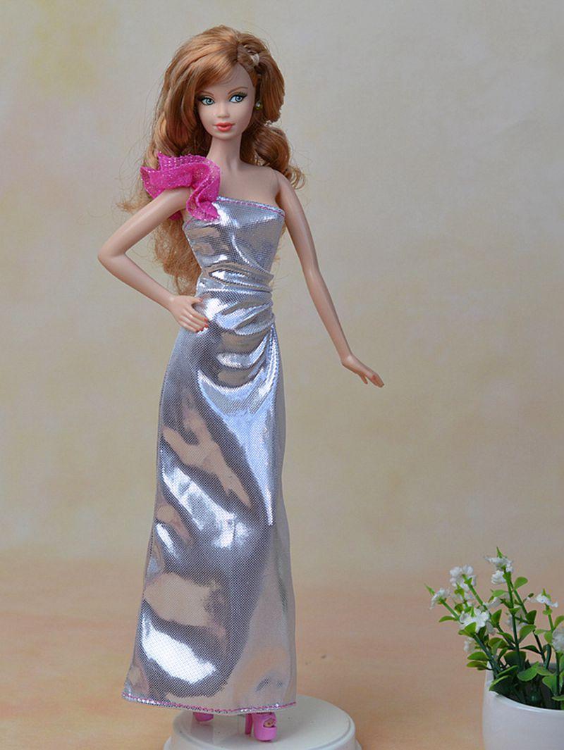 Сексуальное длинное платье, одежда для куклы Барби, наряды на одно плечо, платье для вечеринок для 1/6 кукол BJD, аксессуары для детских игрушек серый
Сексуальное длинное платье, одежда для куклы Барби, наряды на одно плечо, платье для вечеринок для 1/6 кукол BJD, аксессуары для детских игрушек серый