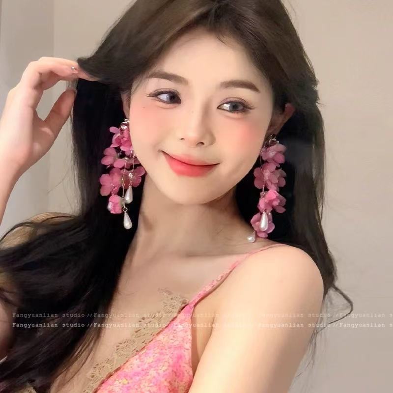 Mesh flower fringed earrings fashionable sweet small fresh stud earrings versatile temperament high-end earrings
Mesh flower fringed earrings fashionable sweet small fresh stud earrings versatile temperament high-end earrings