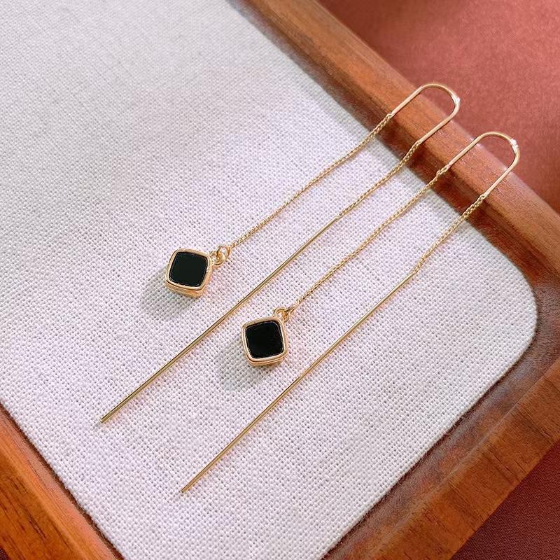 Винтажные серьги с длинной кисточкой, с женственным минималистичным характером и элегантные, игривые, модные и универсальные серьги золотой
Винтажные серьги с длинной кисточкой, с женственным минималистичным характером и элегантные, игривые, модные и универсальные серьги золотой