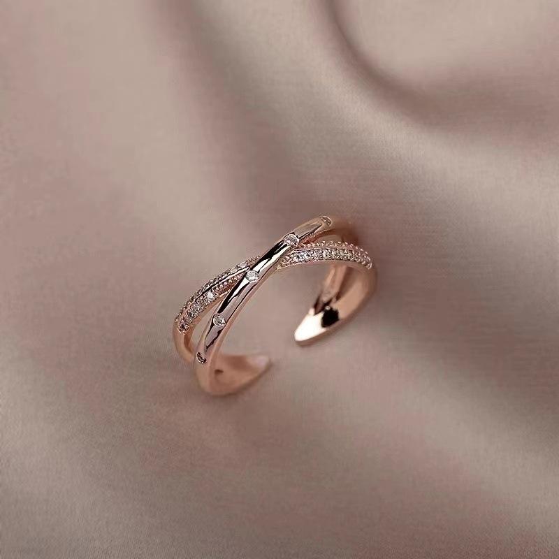 Simple Rose Gold Cross Zircon Ring, Women s Tide Fashion Personality Light Luxury High-end Opening Adjustable Ring
Simple Rose Gold Cross Zircon Ring, Women s Tide Fashion Personality Light Luxury High-end Opening Adjustable Ring