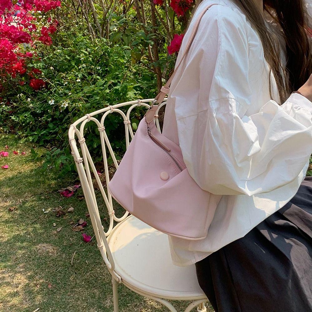 Сумка Подмышки Сумка Косметичка MIni Tote Bag Нейлоновая сумка на одно плечо Кожа Pu Женская сумочка
Сумка Подмышки Сумка Косметичка MIni Tote Bag Нейлоновая сумка на одно плечо Кожа Pu Женская сумочка