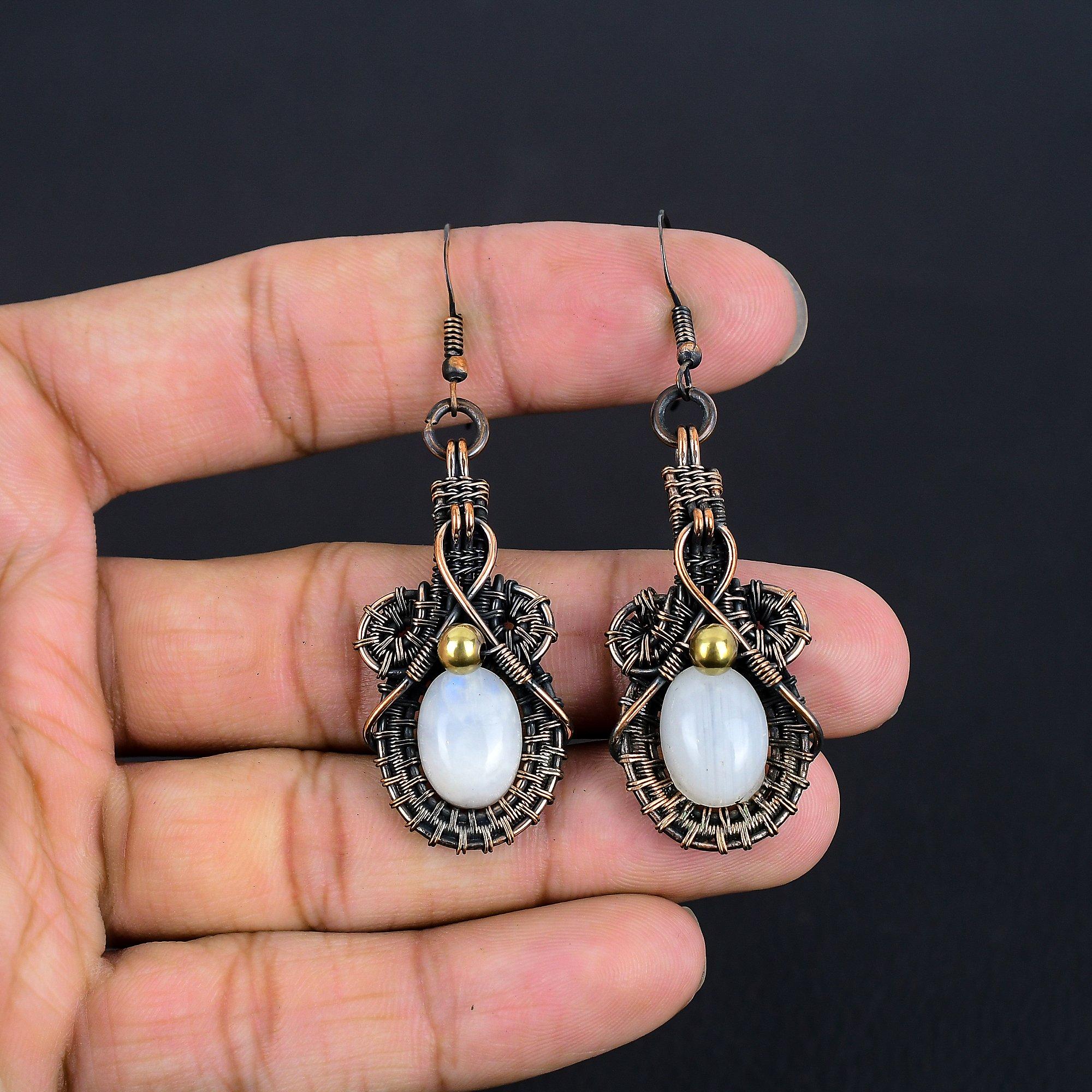 Серьги из радужного лунного камня, Ювелирные изделия из драгоценных камней, Серьги, обернутые медной проволокой 999 пробы, Красивые серьги ручной работы 1.77 Inches
Серьги из радужного лунного камня, Ювелирные изделия из драгоценных камней, Серьги, обернутые медной проволокой 999 пробы, Красивые серьги ручной работы 1.77 Inches