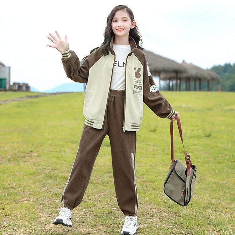 Girls 2025 Spring/Autumn Sportswear: Trendy Baseball Jacket & Sweatshirt Two-Piece Set for Kids 130
Girls 2025 Spring/Autumn Sportswear: Trendy Baseball Jacket & Sweatshirt Two-Piece Set for Kids 130